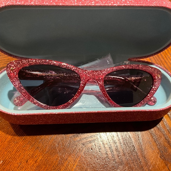 Trend: Chiara Ferragani Glitter Sunglasses w/Case Trend: Chiara Ferragani Glitter Sunglasses w/Case – Kameo  main image 2